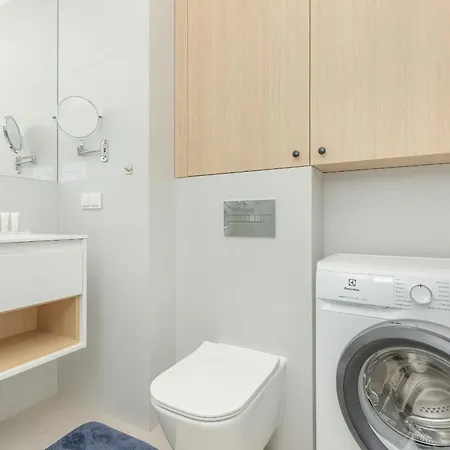 Апартаменты Nowy Swiat Stylish, Seaside With Balcony & Parking By Renters *