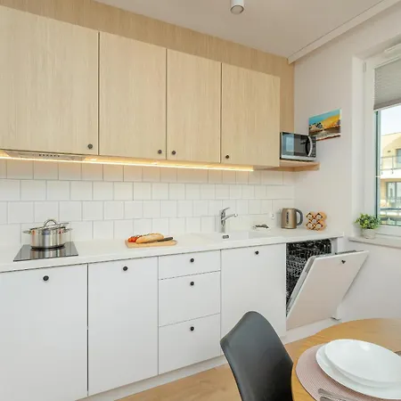 Апартаменты Nowy Swiat Stylish, Seaside With Balcony & Parking By Renters *