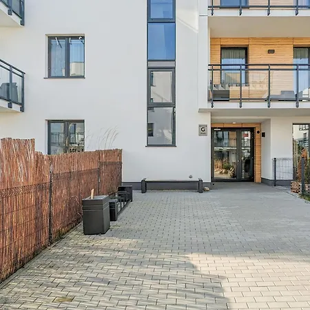 Nowy Swiat Stylish, Seaside With Balcony & Parking By Renters Apartman